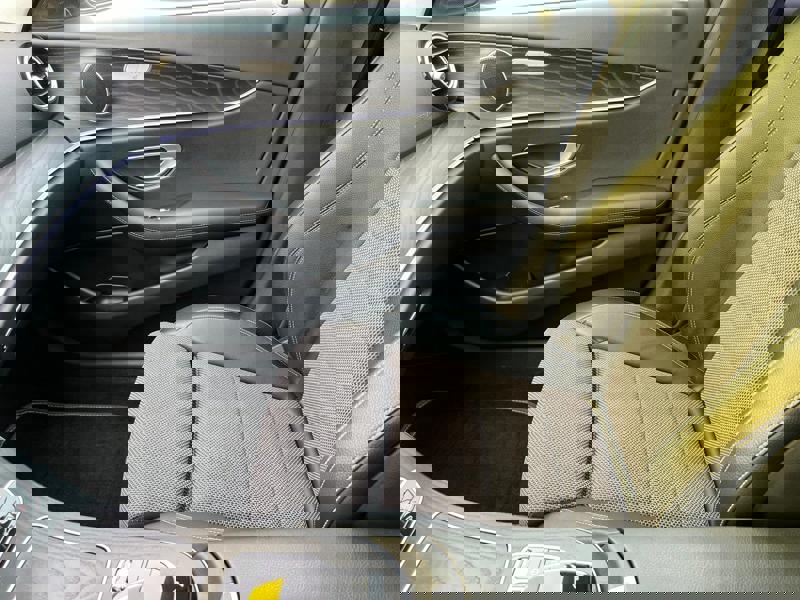 Image Mercedes-Benz 汃獡敳䔠䈠牥楬敮 200 2.0 184 Avantgarde Carplay Clim Bi-zone Caméra PA Sièges élec chauffants Bluetooth Toit ouvrant 